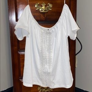 White off the shoulder short sleeve shirt